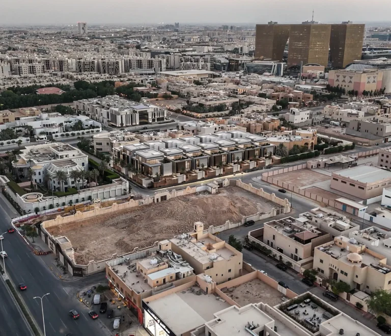 (3) المشاريع الأولى هومز